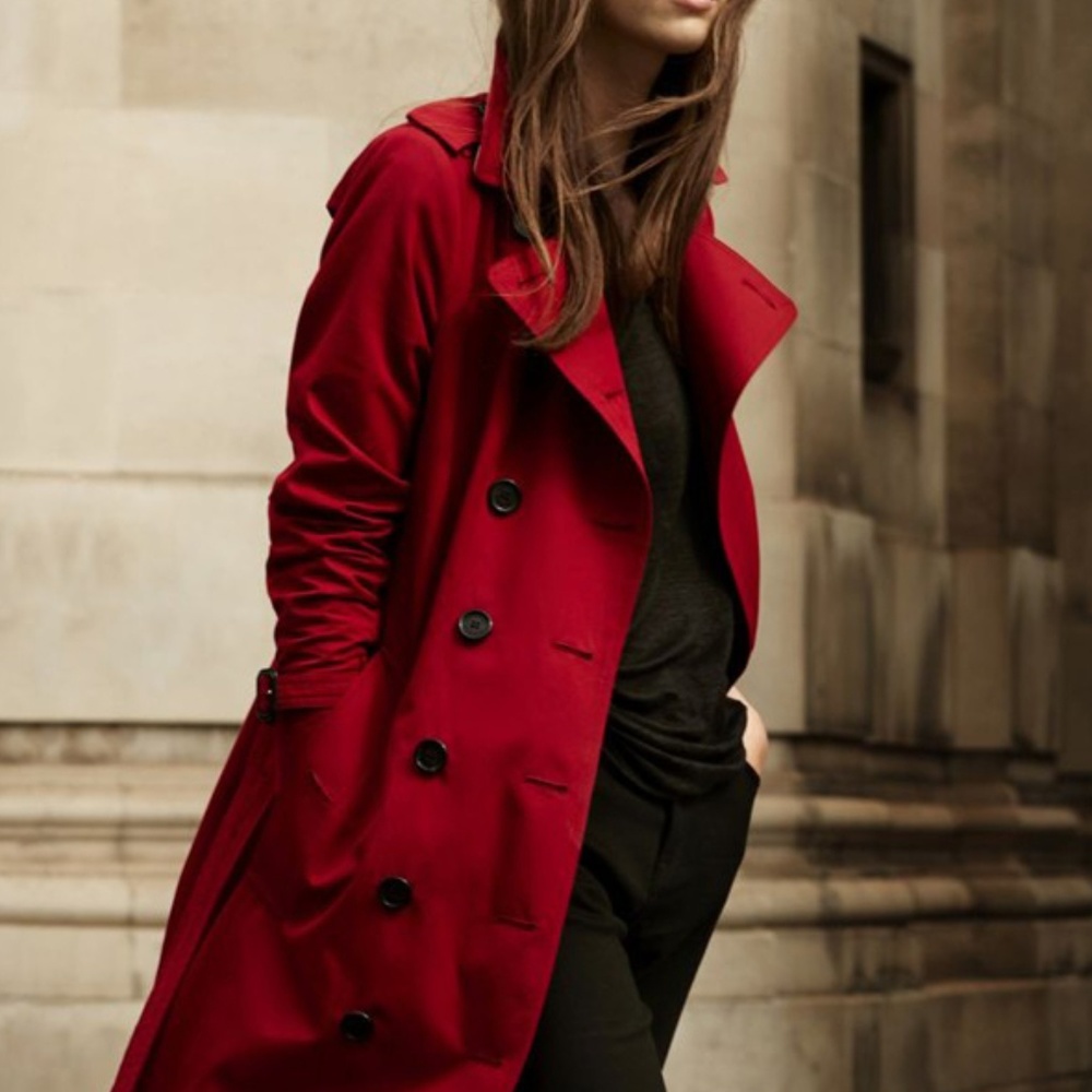 🛑 SOLD Burberry military red mid length trench